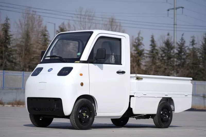 Mini elektromos jármű szállító kisteherautó 4 kerek két szárnyú ajtó